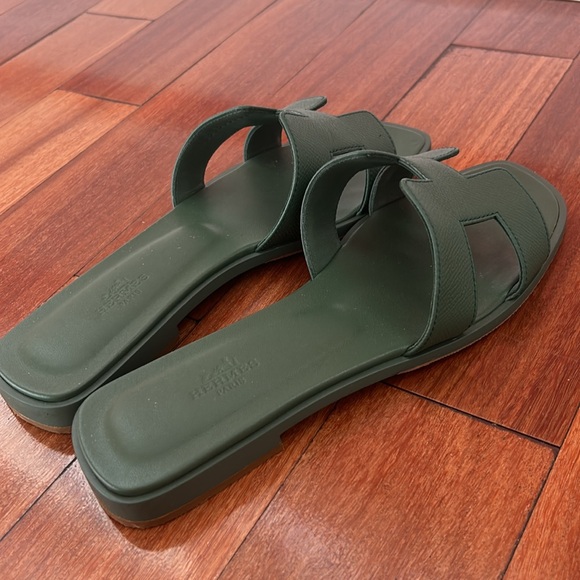 Hermes Oran green sandals, great condition!!! - Picture 2 of 12